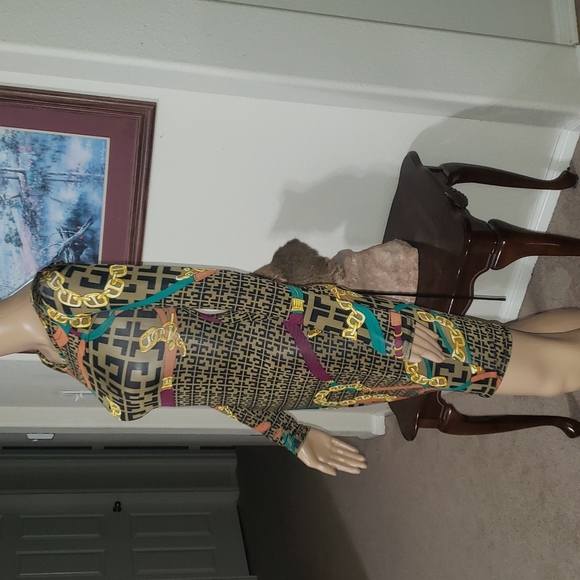 NWT Fashion Nova chains & artsy print body hugging stretchy longsleeve mini - Picture 3 of 7